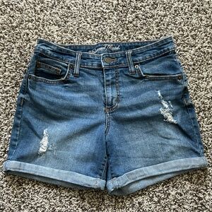 Universal Thread shorts size 6/28